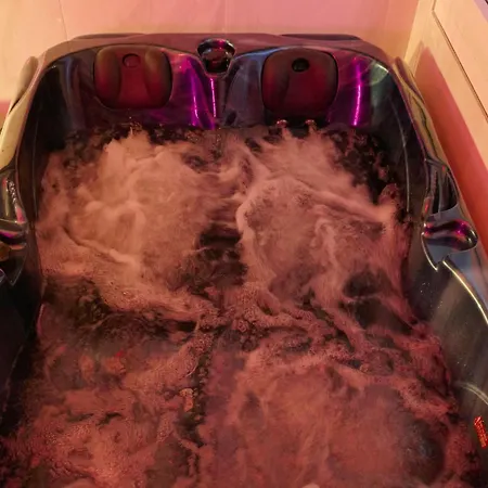 Apartament L'amoria - Romantique Moderne Avec Jacuzzi & Sauna