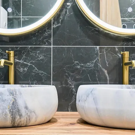 Apartament L'amoria - Romantique Moderne Avec Jacuzzi & Sauna